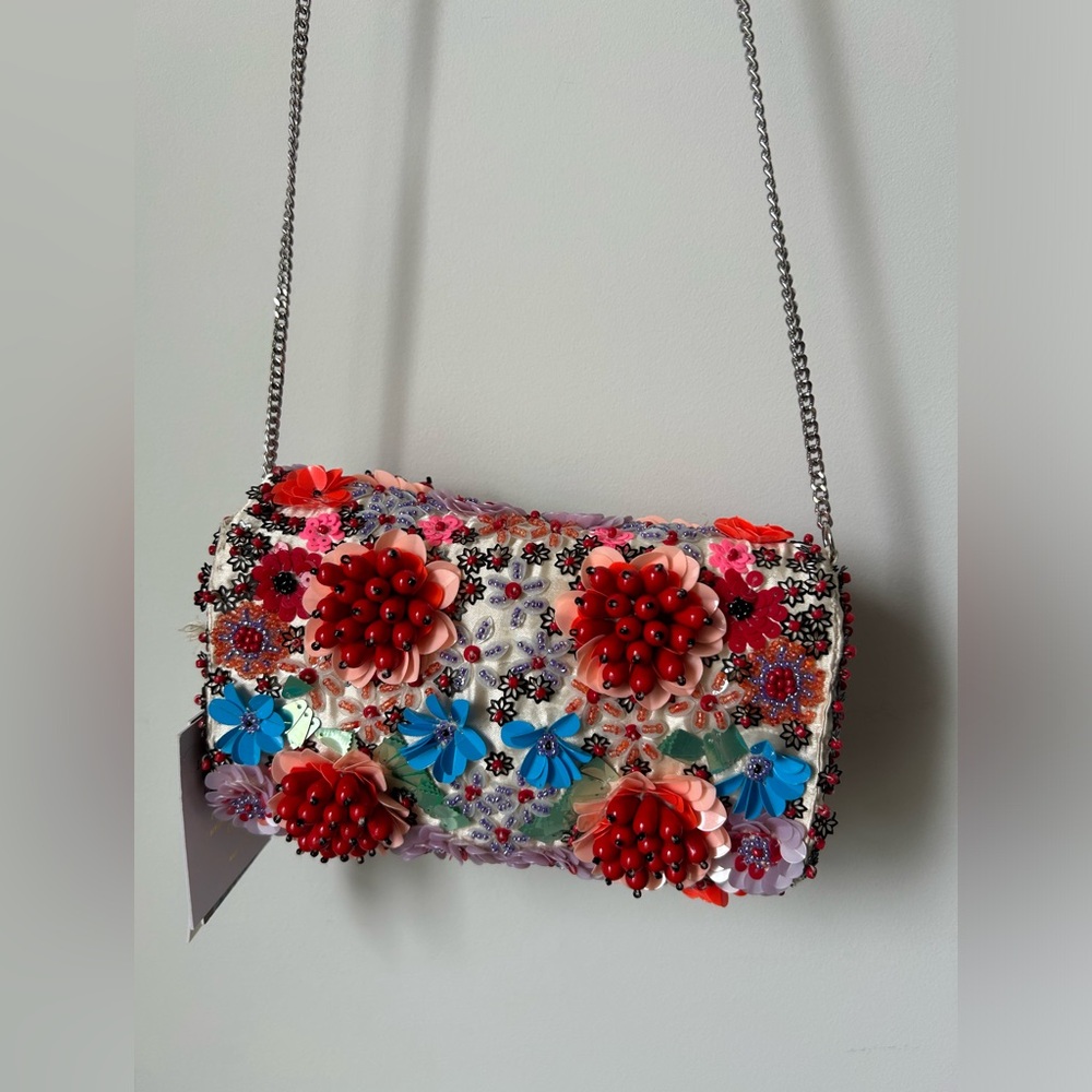 Viral beaded floral colorful crossbody made in India bag - Picture 7 of 7